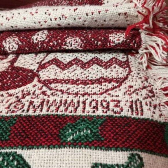 Vtg 1993 Manual Woodworkers and Weavers Christmas Santa Tapestry 44x66 - Picture 7 of 9